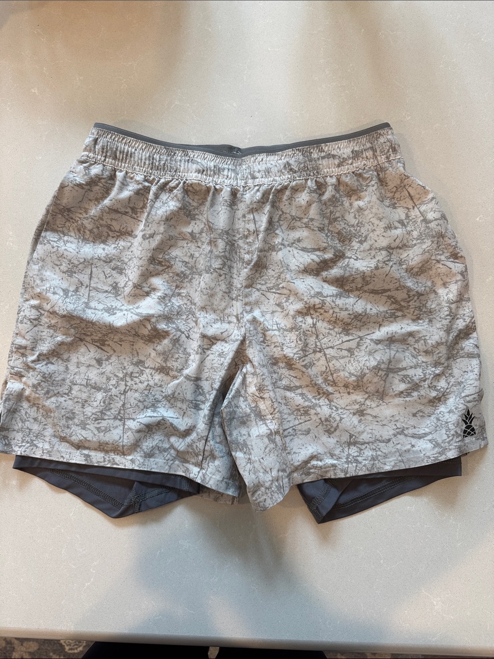 chubbies Grey Marble-Print Athletic Shorts with Dark Liner